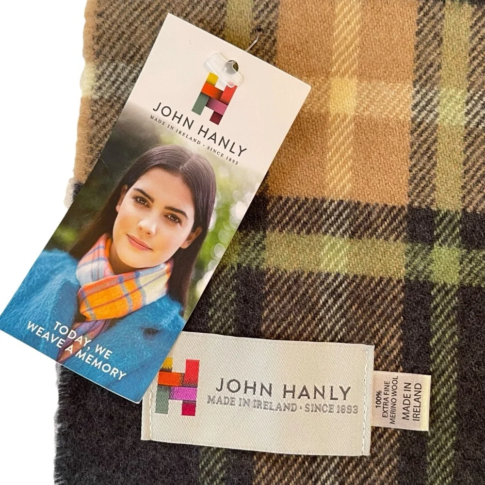 NWT John Hanly 100% Extra Fine Merino Wool Plaid Scarf Grey Beige Green Ireland